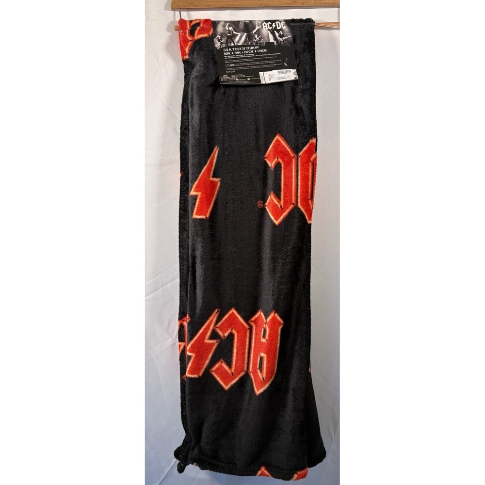 Silk touch throw blanket 50x70" ACDC name on blanket new